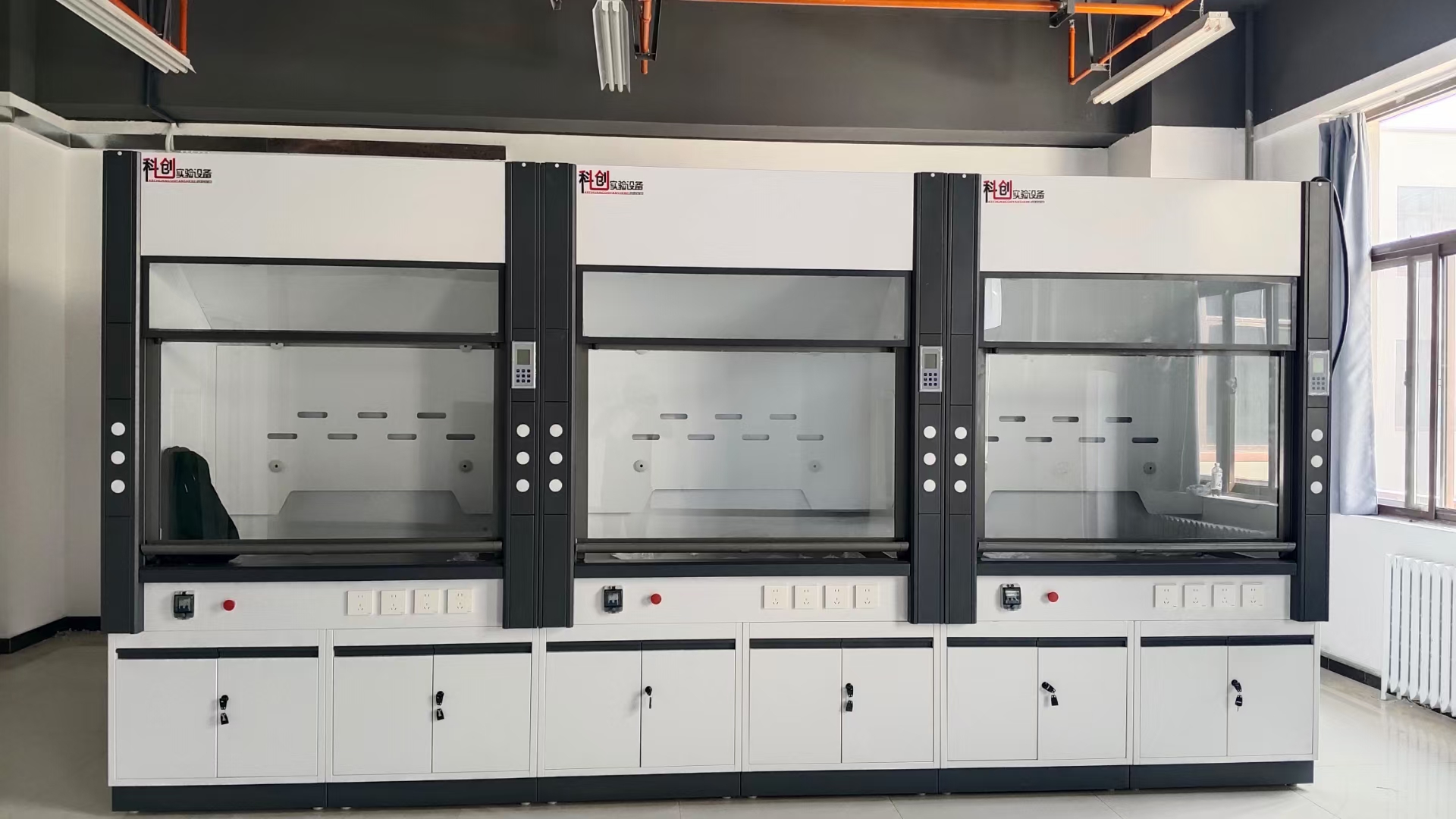 實驗室通風系統(tǒng)|安全、節(jié)能、合規(guī)